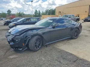 Ford Mustang 2.3L 4 2025