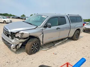 Toyota Tundra 4.6L 8 2013