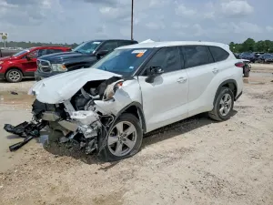 Toyota Highlander 3.5L 6 2022