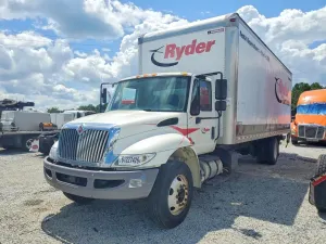 International DuraStar / 4000 6.7L 6 2018