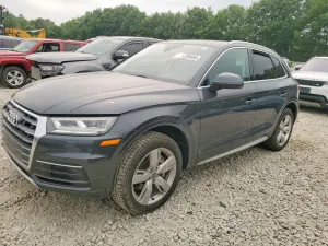 Audi Q5 2.0L 4 2018