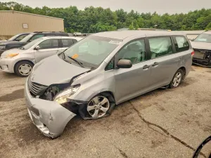 Toyota Sienna 3.5L 6 2011