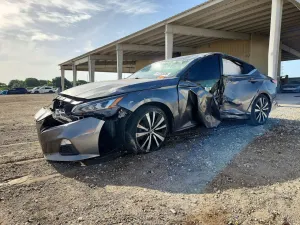 Nissan Altima 2.5L 4 2019