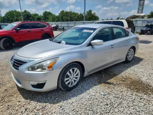 Nissan Altima 2.5L 4 2015