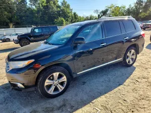Toyota Highlander 3.5L 6 2013