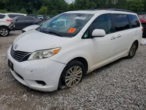 Toyota Sienna 3.5L 6 2012