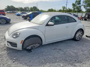 Volkswagen Beetle 1.8L 4 2017
