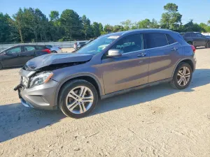 Mercedes-Benz GLA 2.0L 4 2015
