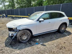 Mercedes-Benz GLC 2.0L 4 2026
