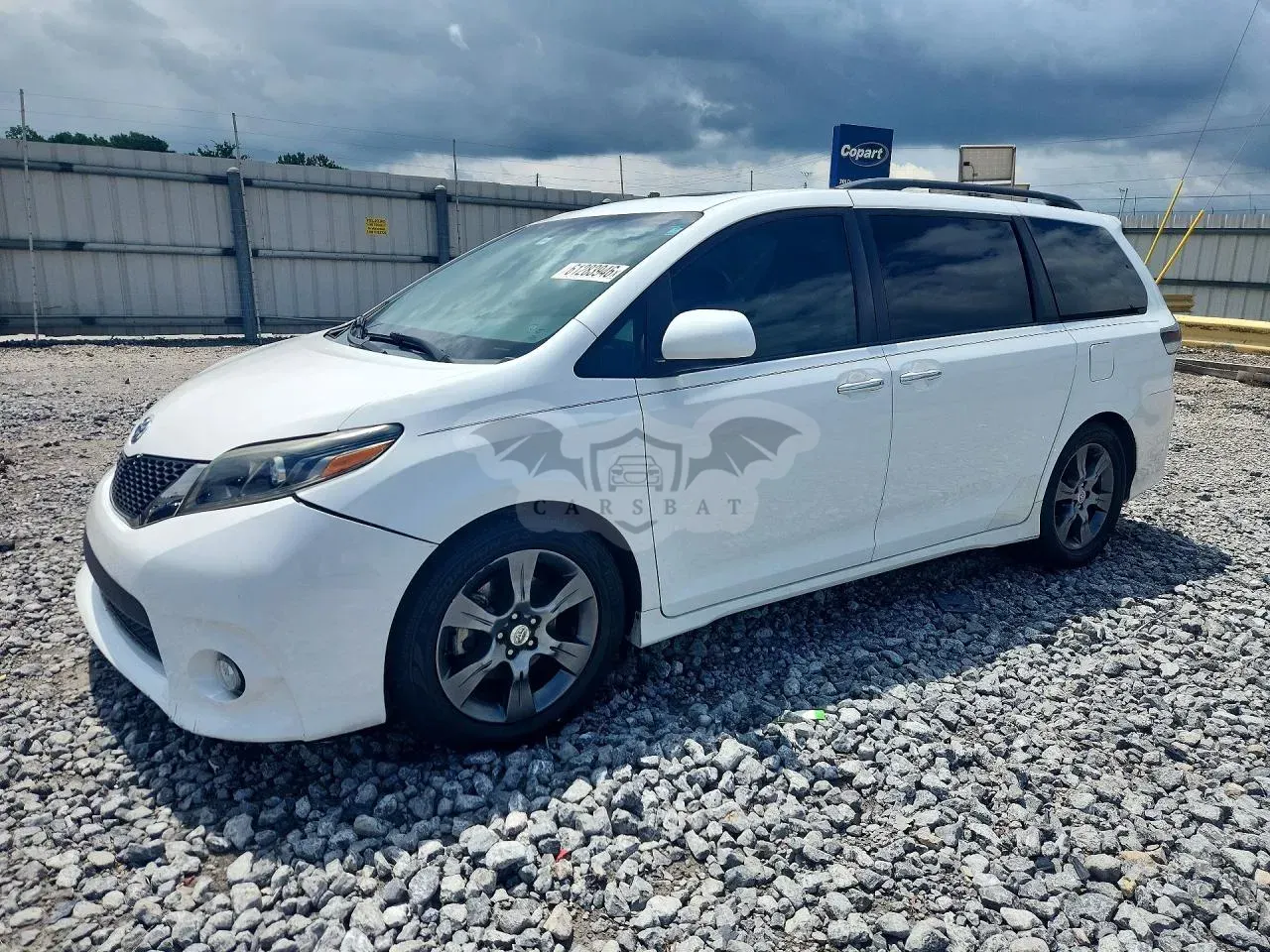 Toyota Sienna 3.5L 6 2016