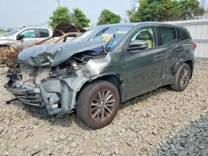 Toyota Highlander 3.5L 6 2018