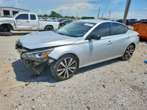 Nissan Altima 2.5L 4 2020
