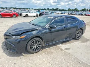 Toyota Camry 2.5L 4 2021