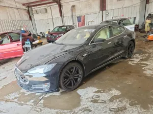 Tesla Model S 2015
