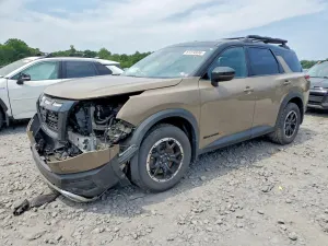 Nissan Pathfinder 3.5L 6 2024
