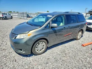 Toyota Sienna 3.5L 6 2012