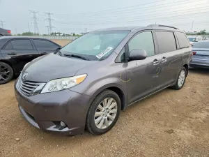 Toyota Sienna 3.5L 6 2015