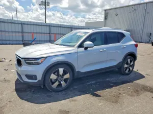 Volvo XC40 2.0L 4 2021