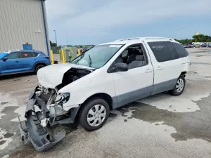 Toyota Sienna 3.0L 6 2002