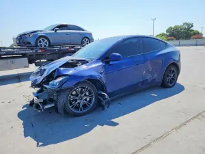 Tesla Model Y 2025