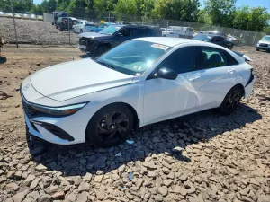 Hyundai Elantra 2.0L 4 2026