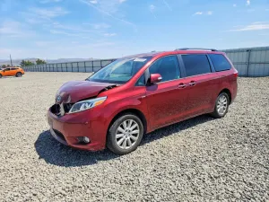 Toyota Sienna 3.5L 6 2017