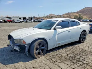 Dodge Charger 5.7L 8 2014