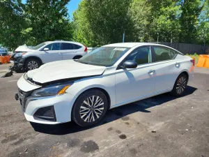 Nissan Altima 2.5L 4 2025