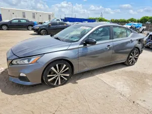 Nissan Altima 2.5L 4 2021