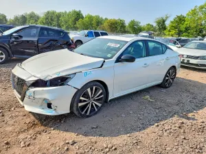 Nissan Altima 2.5L 4 2019