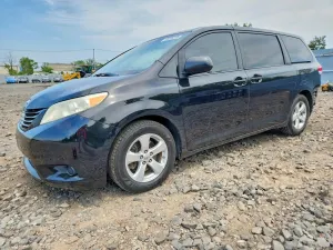 Toyota Sienna 3.5L 6 2014
