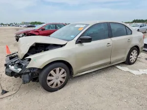 Volkswagen Jetta 2.0L 4 2014
