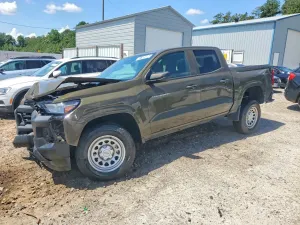 Chevrolet Colorado 2.7L 4 2024
