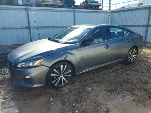 Nissan Altima 2.5L 4 2021