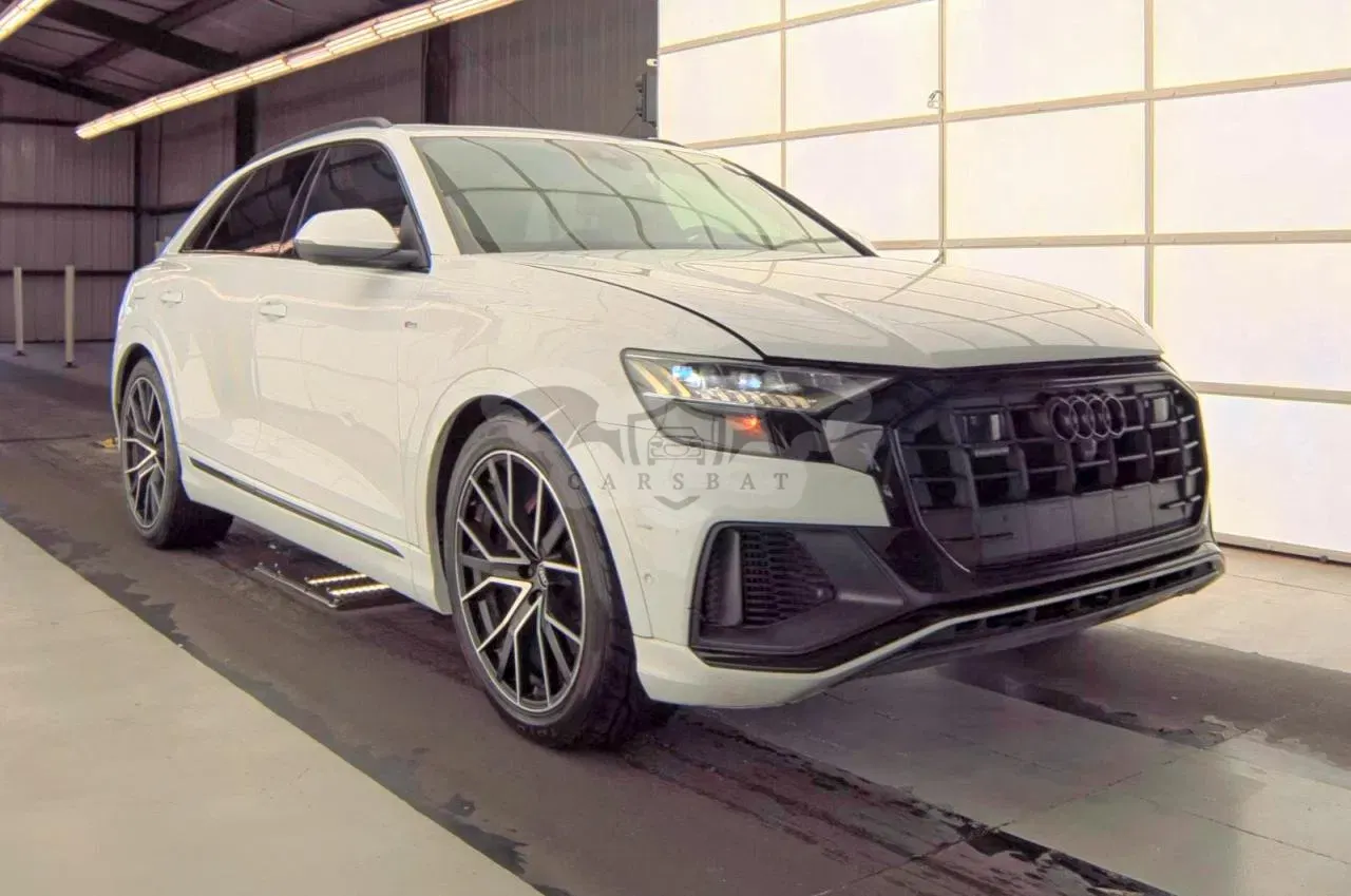 Audi Q8 3.0L 6 2021