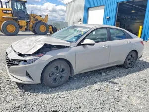 Hyundai Elantra 2.0L 4 2022