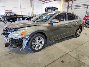 Nissan Altima 2.5L 4 2015