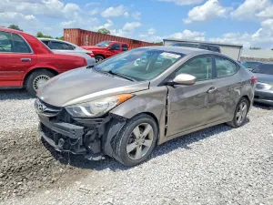 Hyundai Elantra 1.8L 4 2013
