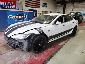 Tesla Model S 2014