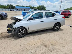 Nissan Versa 1.6L 4 2015