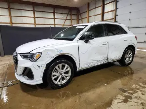 Audi Q3 2.0L 4 2025