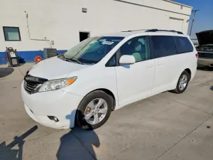 Toyota Sienna 3.5L 6 2011