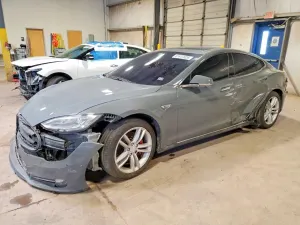Tesla Model S 2014