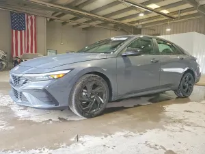 Hyundai Elantra 2.0L 4 2026