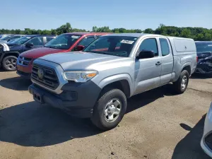 Toyota Tacoma 2.7L 4 2018