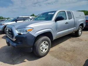 Toyota Tacoma 2.7L 4 2019