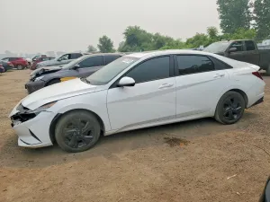 Hyundai Elantra 2.0L 4 2022