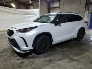 Toyota Highlander L 2.4L 4 2023