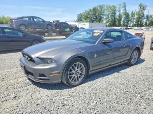 Ford Mustang 3.7L 6 2013