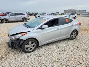 Hyundai Elantra 1.8L 4 2013